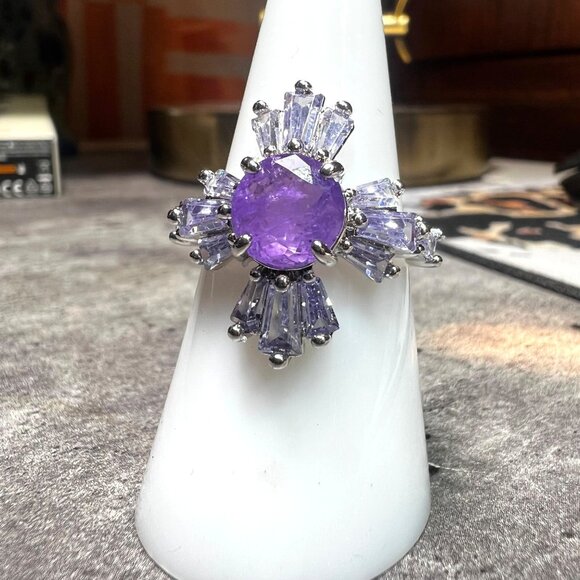 Ring Bomb Party Ring, NWOT, size 8 , purple gemstone on silver color band - Picture 1 of 7